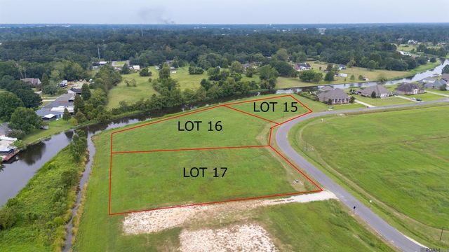 16 Buddy Gore Rd, Gonzales, LA 70737