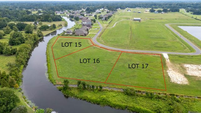 16 Buddy Gore Rd, Gonzales, LA 70737