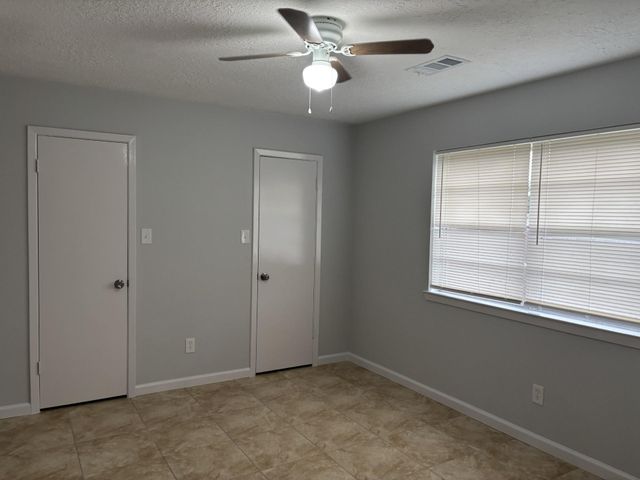 10446 Towneview Drive, Sugar Land, TX 77498