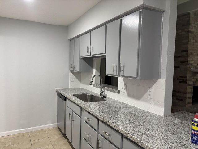 10446 Towneview Drive, Sugar Land, TX 77498