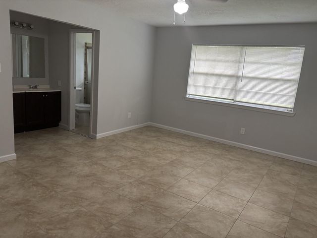 10446 Towneview Drive, Sugar Land, TX 77498