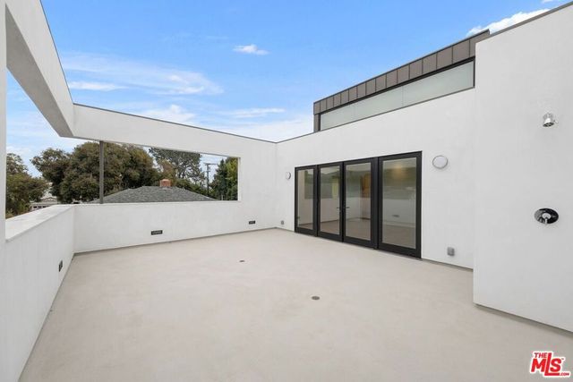 15322 De Pauw Street, Pacific Palisades, CA 90272