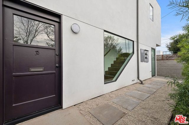 15322 De Pauw Street, Pacific Palisades, CA 90272