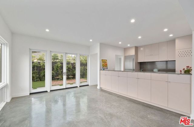 15322 De Pauw Street, Pacific Palisades, CA 90272