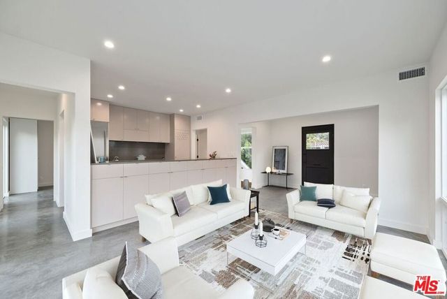 15322 De Pauw Street, Pacific Palisades, CA 90272