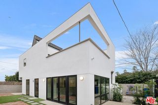 15322 De Pauw Street, Pacific Palisades, CA 90272