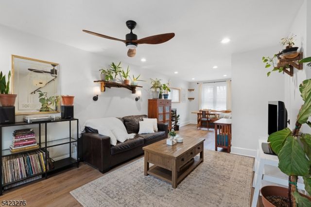 15 A Parkway Village, Cranford Twp., NJ 07016