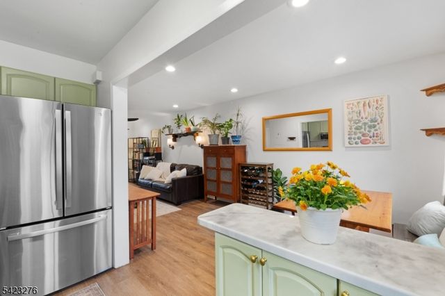 15 A Parkway Village, Cranford Twp., NJ 07016