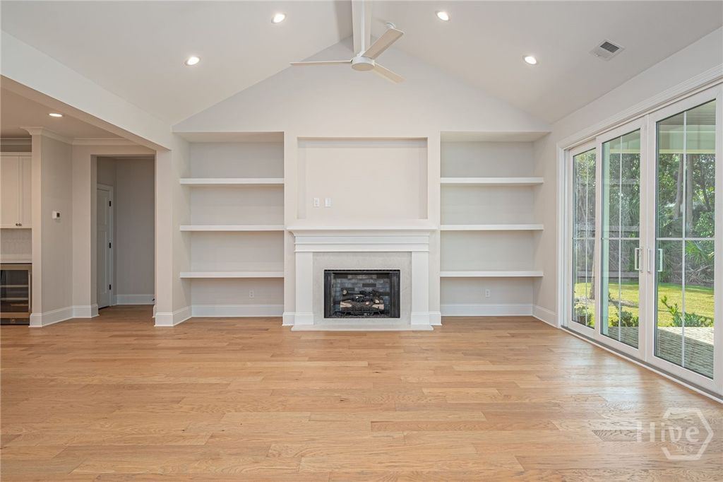 Image 9 of property listing at 120 Grand Harbor Circle, Savannah, GA 31411
