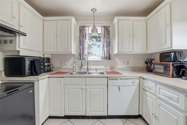 1433 DE LEON STREET, Clearwater, FL 33756
