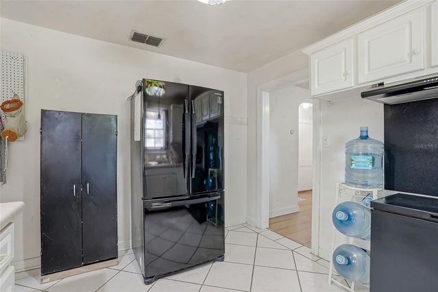 1433 DE LEON STREET, Clearwater, FL 33756