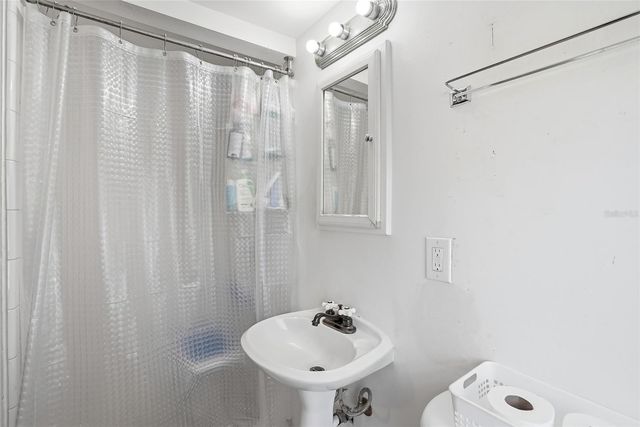 1433 DE LEON STREET, Clearwater, FL 33756