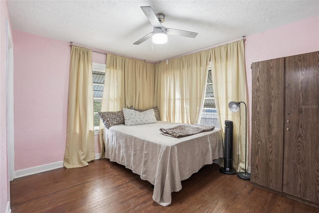 1433 DE LEON STREET, Clearwater, FL 33756
