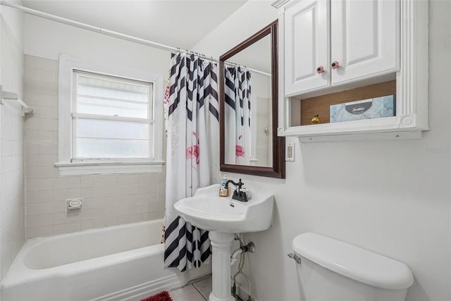 1433 DE LEON STREET, Clearwater, FL 33756