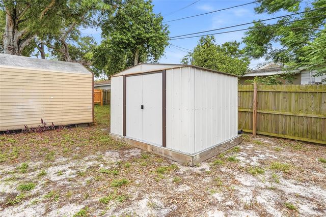 1433 DE LEON STREET, Clearwater, FL 33756
