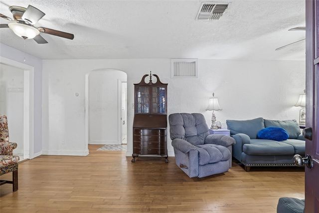 1433 DE LEON STREET, Clearwater, FL 33756