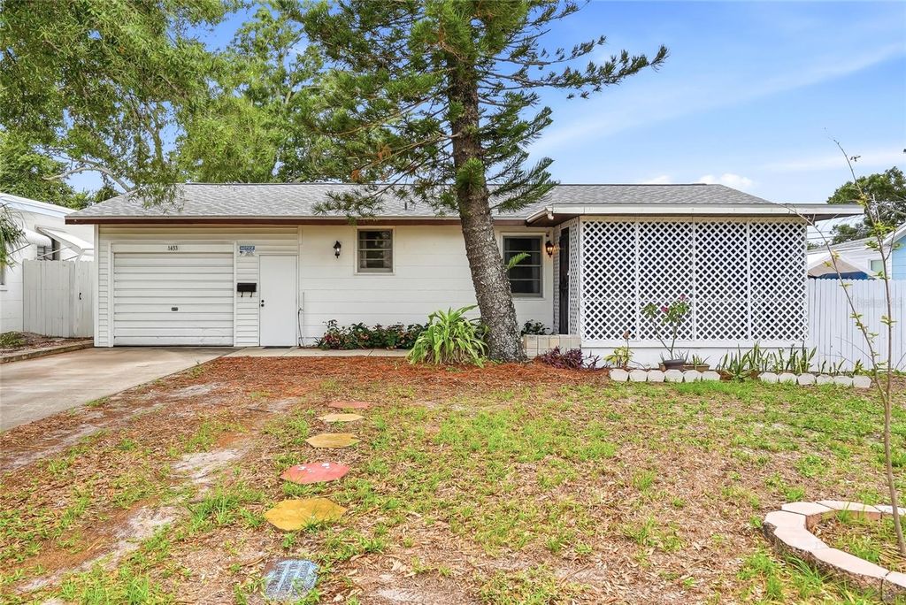 1433 DE LEON STREET, Clearwater, FL 33756