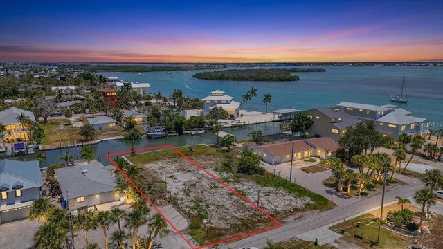180 MOCKINGBIRD LANE, Englewood, FL 34223