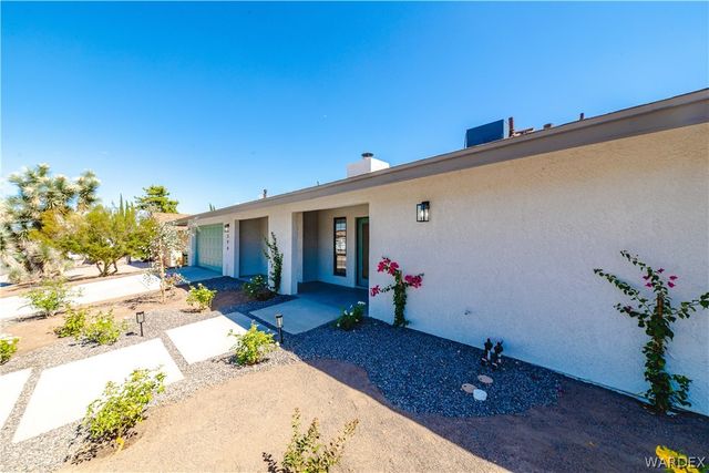 390 Greenway Drive, Kingman, AZ 86401