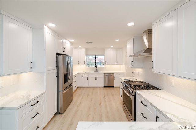 390 Greenway Drive, Kingman, AZ 86401