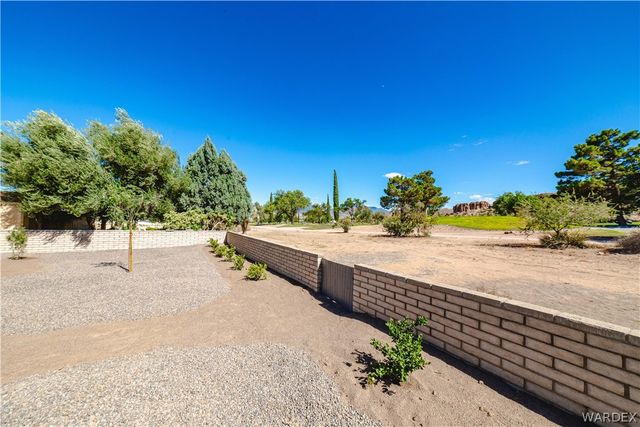 390 Greenway Drive, Kingman, AZ 86401