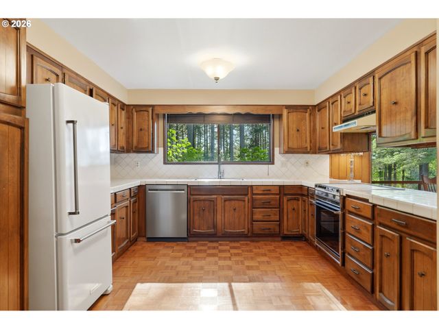 22685 Sw MOUNTAIN CREEK Rd, Sherwood, OR 97140