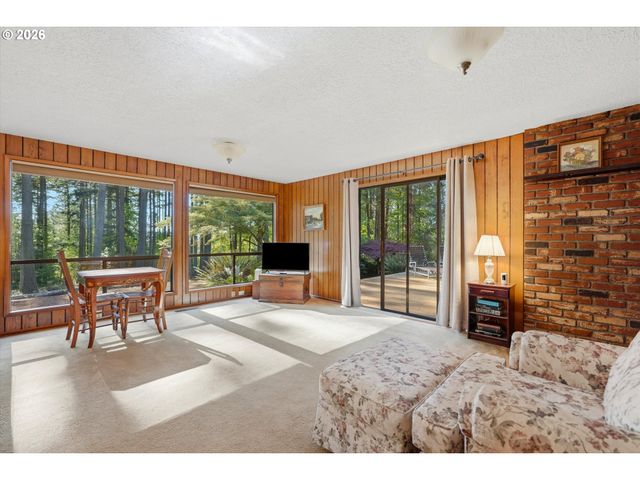 22685 Sw MOUNTAIN CREEK Rd, Sherwood, OR 97140
