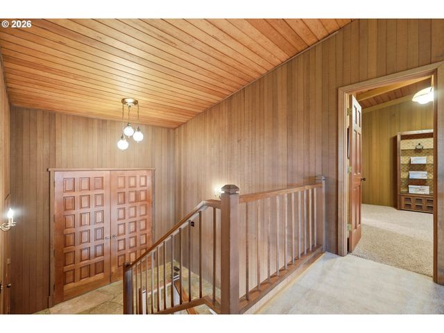 22685 Sw MOUNTAIN CREEK Rd, Sherwood, OR 97140