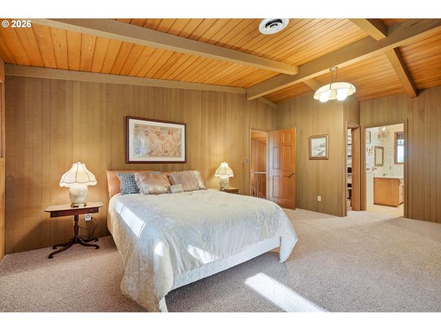 22685 Sw MOUNTAIN CREEK Rd, Sherwood, OR 97140