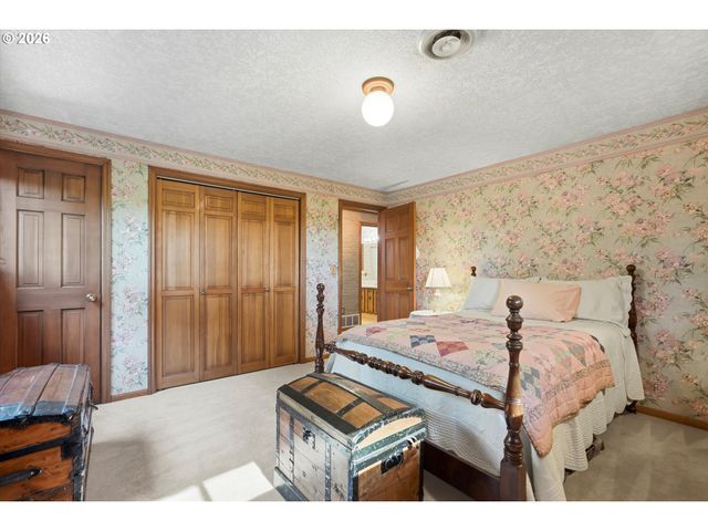 22685 Sw MOUNTAIN CREEK Rd, Sherwood, OR 97140