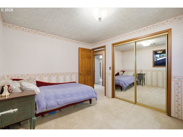 22685 Sw MOUNTAIN CREEK Rd, Sherwood, OR 97140