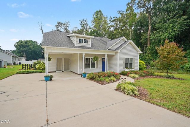 213 Massengill Street, Four Oaks, NC 27524