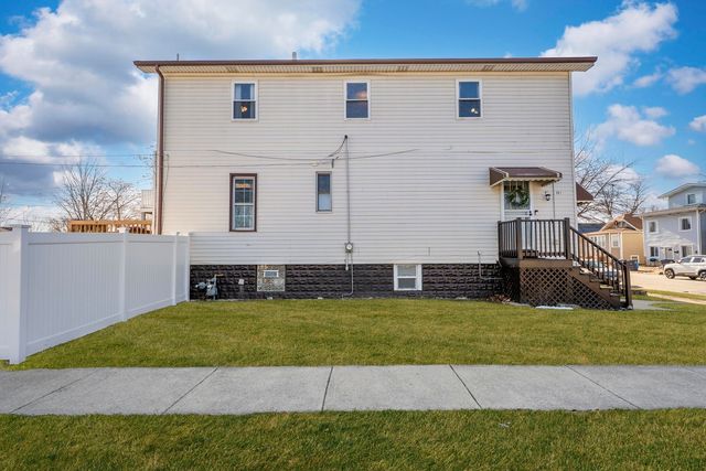 501 S 9th Avenue, Maywood, IL 60153