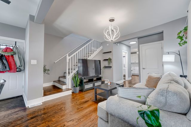 501 S 9th Avenue, Maywood, IL 60153