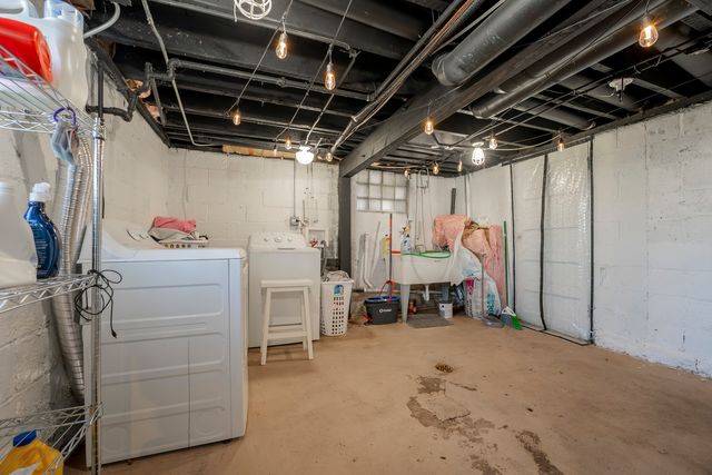 501 S 9th Avenue, Maywood, IL 60153