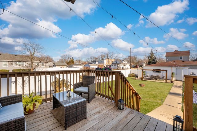 501 S 9th Avenue, Maywood, IL 60153