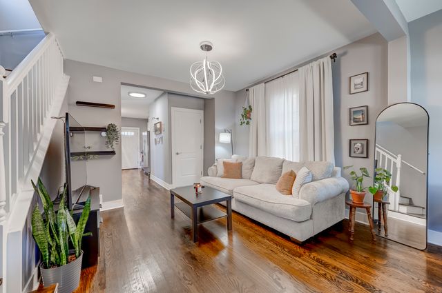 501 S 9th Avenue, Maywood, IL 60153