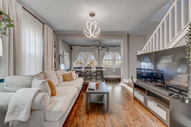 501 S 9th Avenue, Maywood, IL 60153