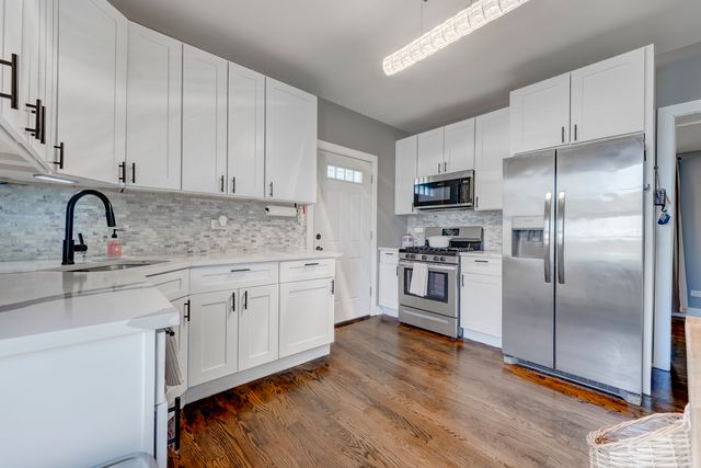 501 S 9th Avenue, Maywood, IL 60153