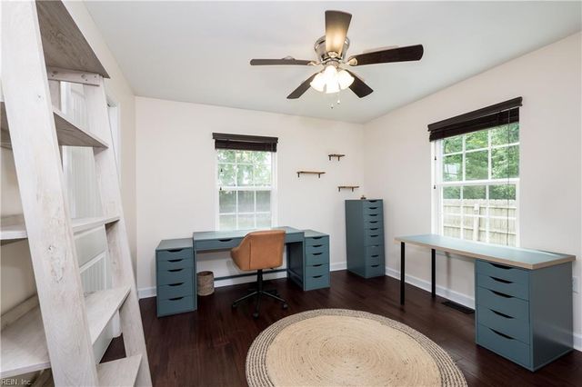 112 Lavergne LN, Virginia Beach, VA 23454