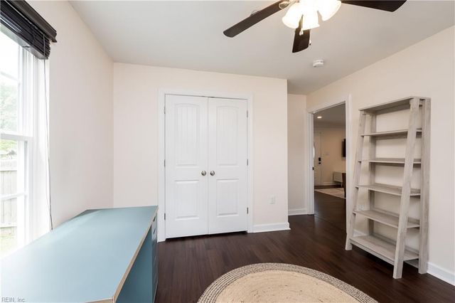 112 Lavergne LN, Virginia Beach, VA 23454