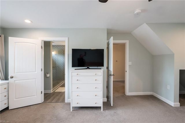 112 Lavergne LN, Virginia Beach, VA 23454
