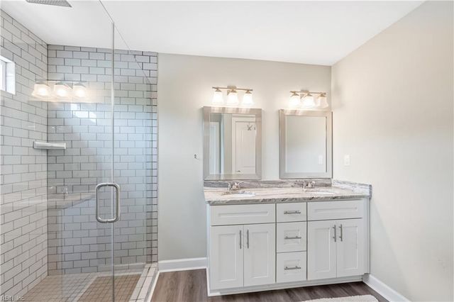 112 Lavergne LN, Virginia Beach, VA 23454