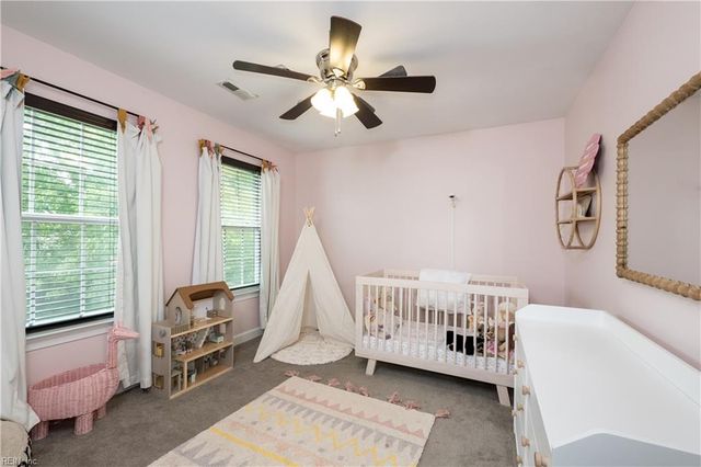 112 Lavergne LN, Virginia Beach, VA 23454
