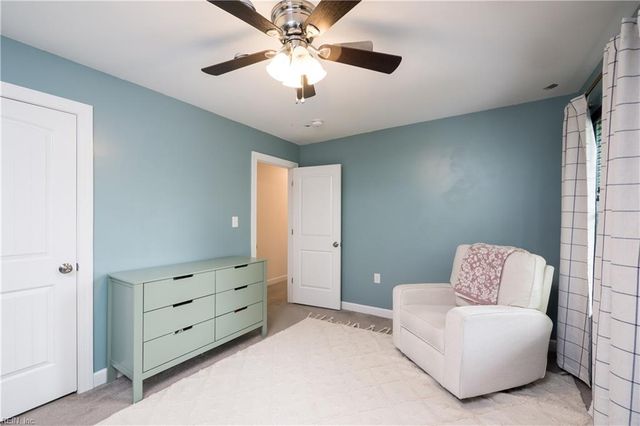 112 Lavergne LN, Virginia Beach, VA 23454