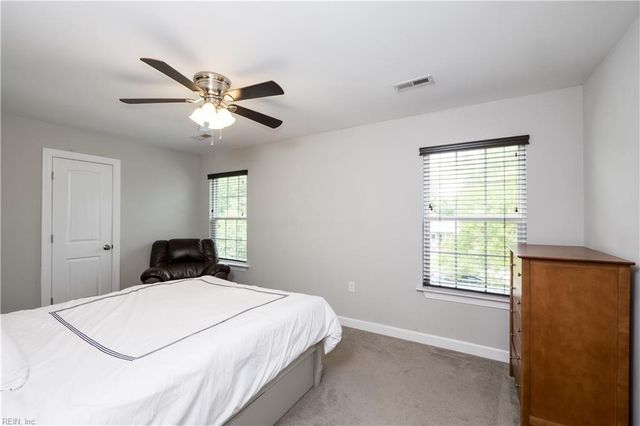 112 Lavergne LN, Virginia Beach, VA 23454