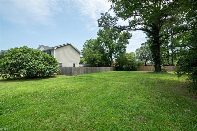 112 Lavergne LN, Virginia Beach, VA 23454