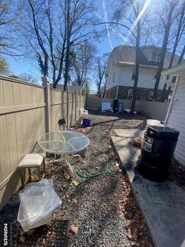 8 Prospect Avenue, Waldwick, NJ 07463