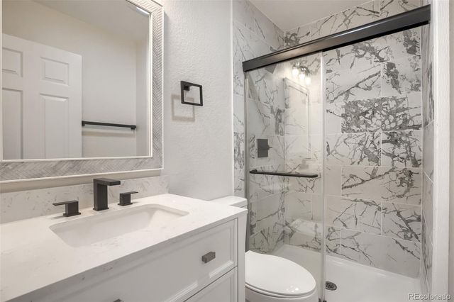 3752 S Mission Parkway, Aurora, CO 80013
