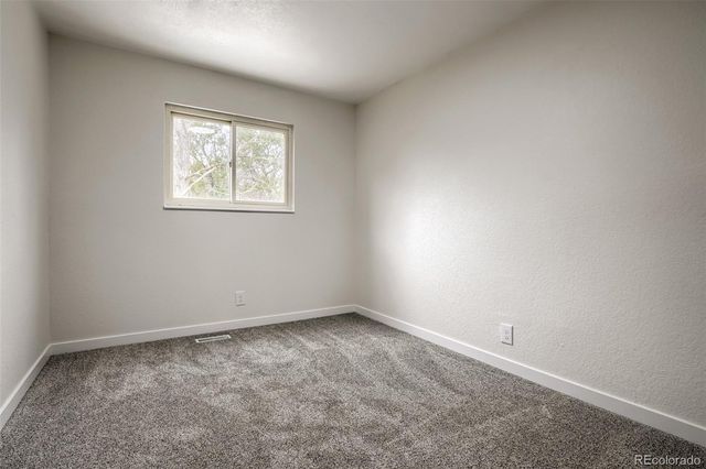 3752 S Mission Parkway, Aurora, CO 80013